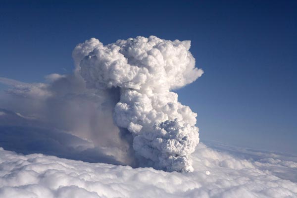 iceland-volcano-eruption