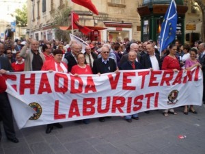 3284_77596216556_555556556_2245352_5234748_n