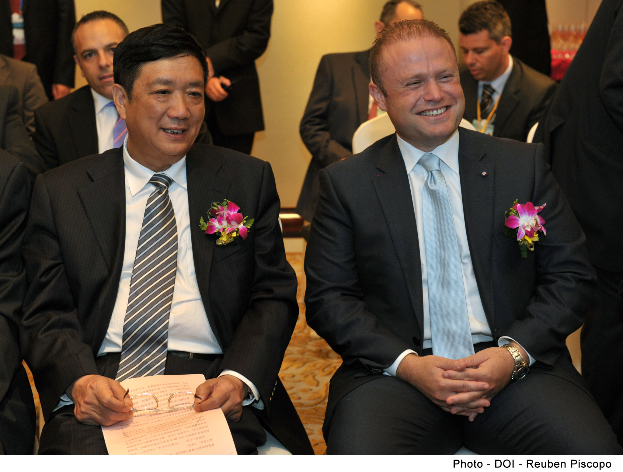 Joseph Muscat in China, 2013