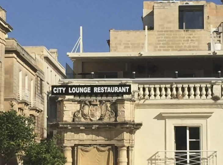 city lounge restaurant